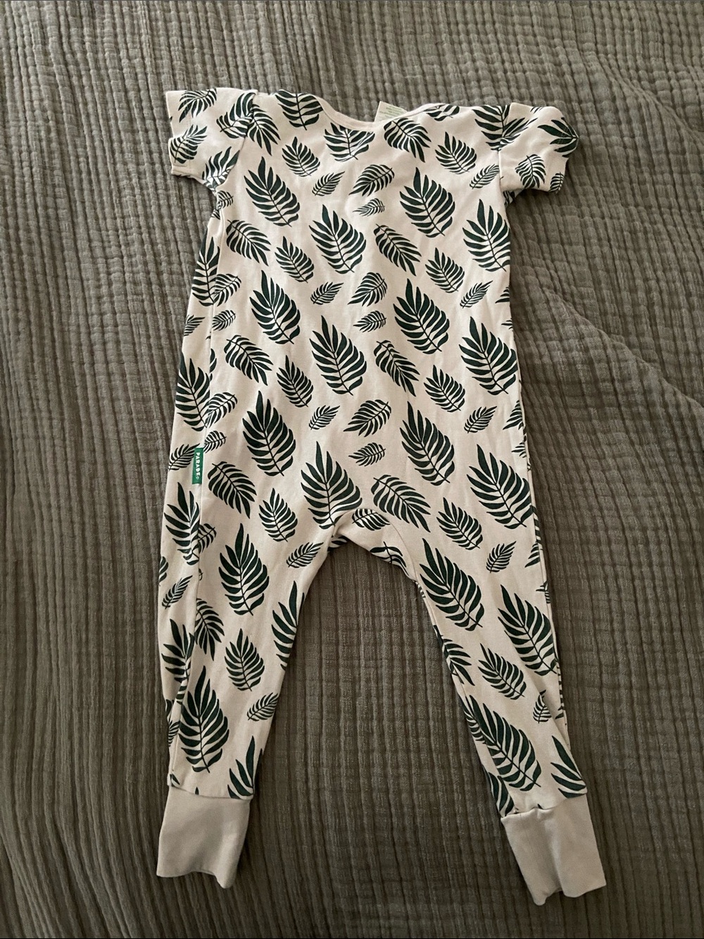 Parade 18-24 months Organic Leaf-Print One-Pajamas Romper - Picture 5 of 6